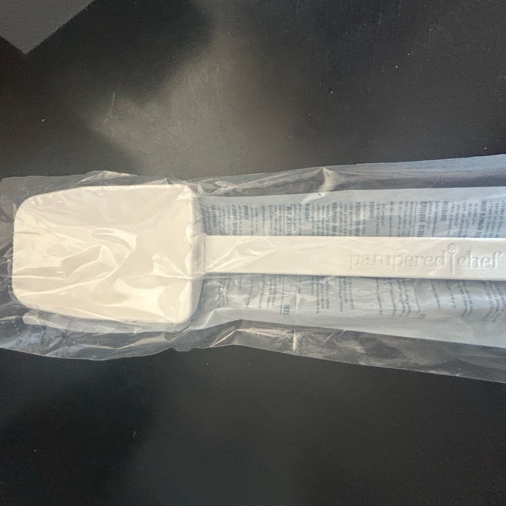 Pampered Chef Mix n Scraper